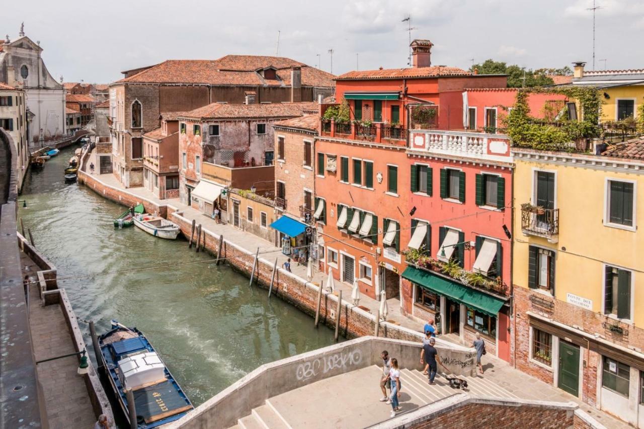 Carmini Canal View And Balcony With Lift Venedig Exterior foto