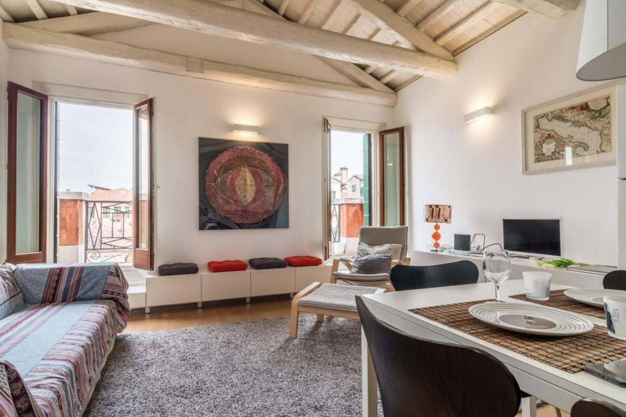 Carmini Canal View And Balcony With Lift Venedig Exterior foto